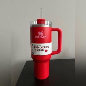 Stanley 40 oz Stainless Steel H2.0 Flowstate Quencher Tumbler Target Red